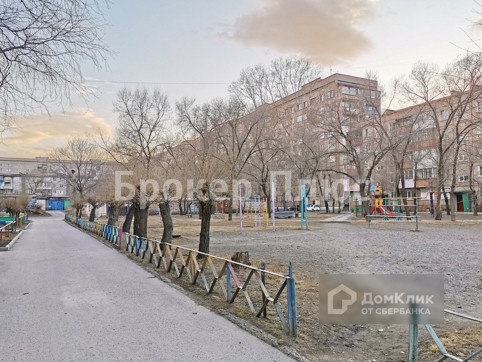 Респ. Хакасия, г. Абакан, ул. Кати Перекрещенко, д. 12-придомовая территория