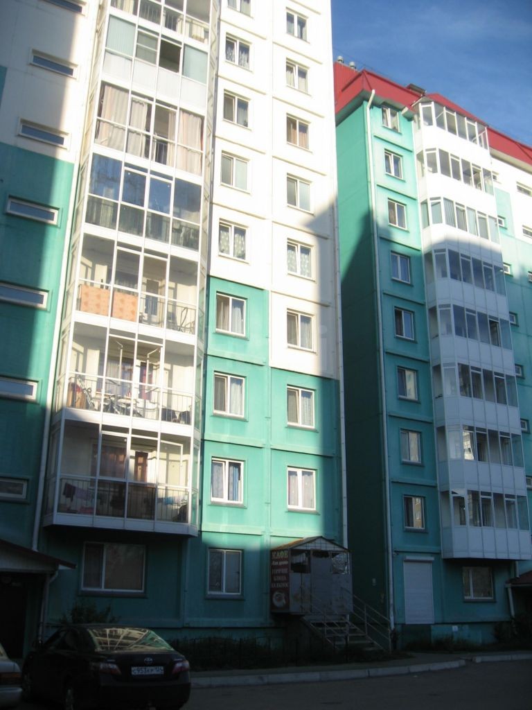 Респ. Хакасия, г. Абакан, ул. Кирова, д. 105-фасад здания