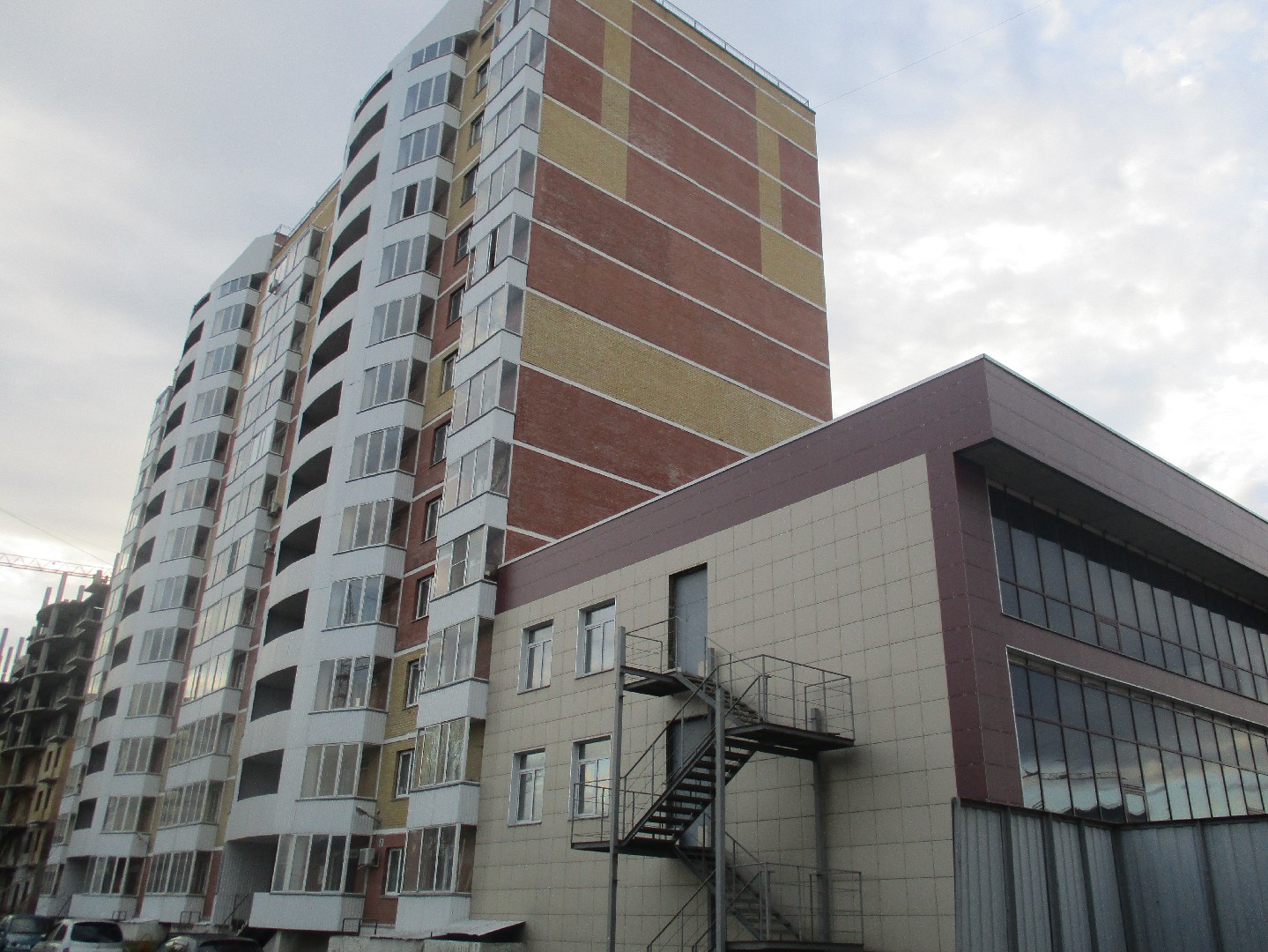 Респ. Хакасия, г. Абакан, ул. Кирова, д. 122-фасад здания