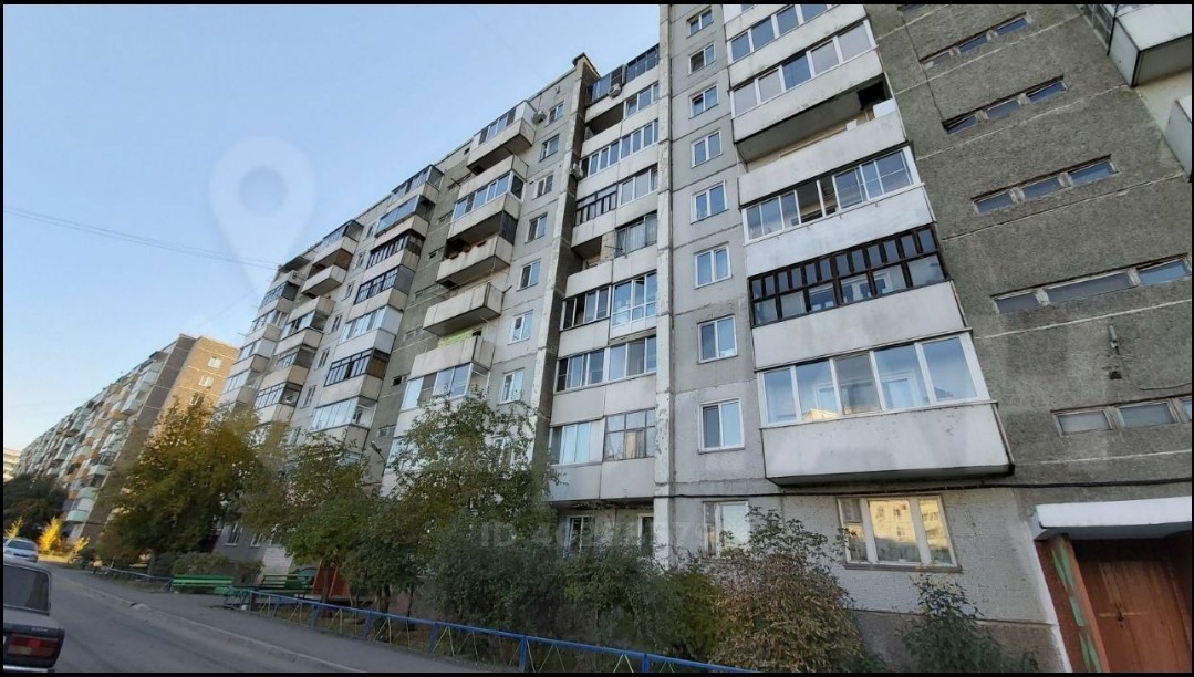 Респ. Хакасия, г. Абакан, ул. Крылова, д. 81-фасад здания