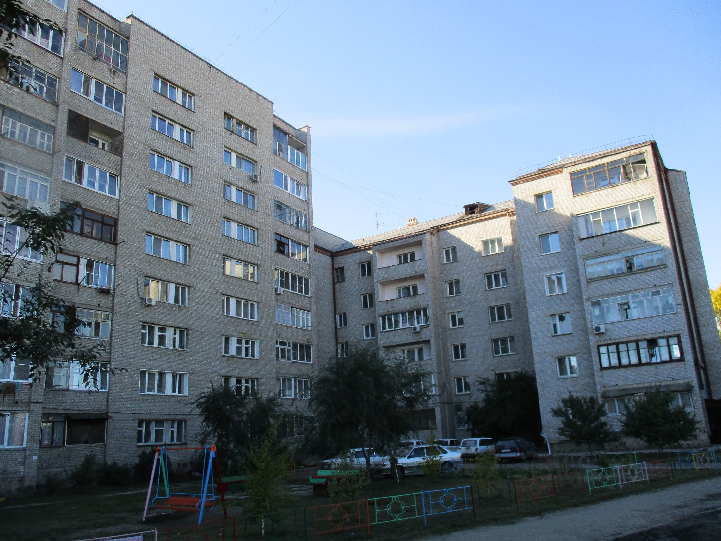 Респ. Хакасия, г. Абакан, ул. Ломоносова, д. 16-фасад здания
