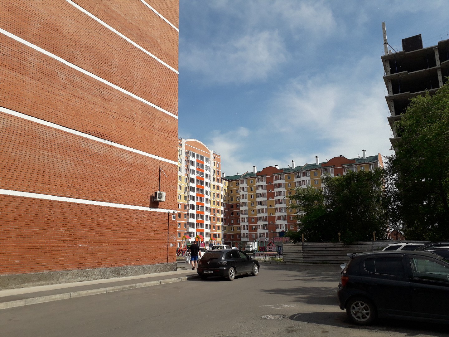 Респ. Хакасия, г. Абакан, ул. Маршала Жукова, д. 89-фасад здания