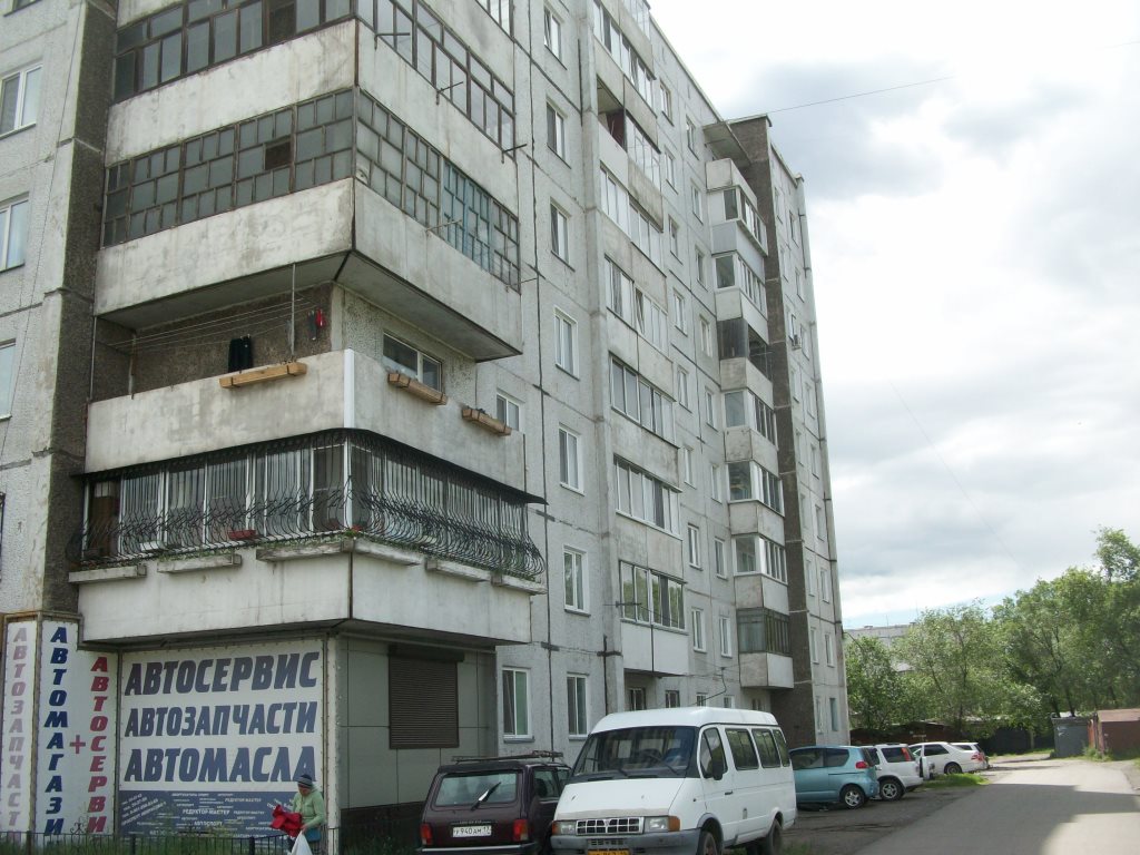 Респ. Хакасия, г. Абакан, ул. Некрасова, д. 1-фасад здания