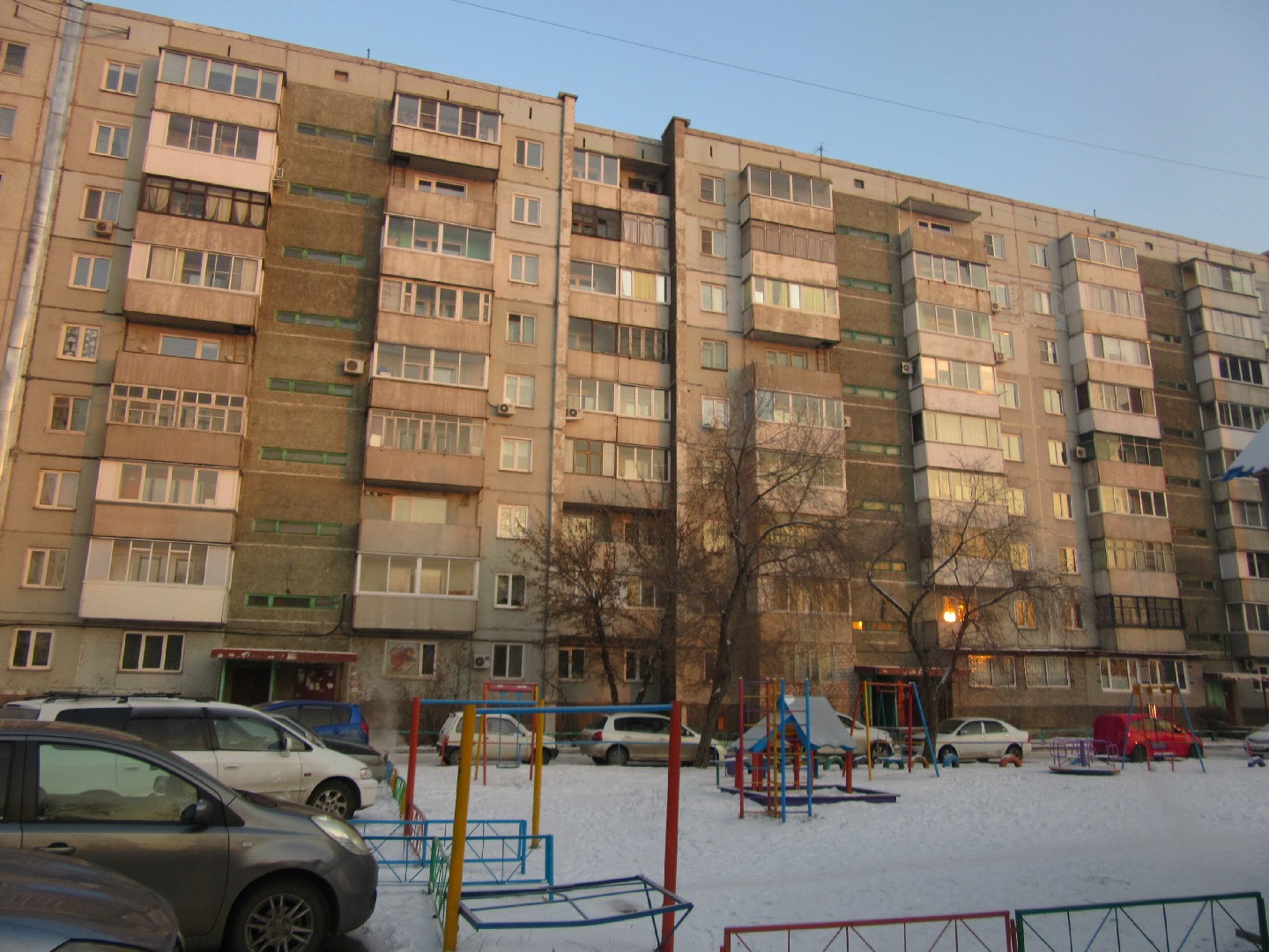Респ. Хакасия, г. Абакан, ул. Некрасова, д. 1-фасад здания