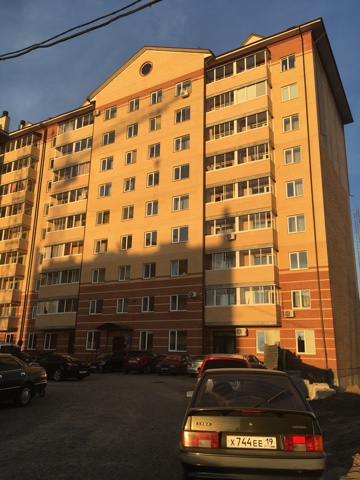 Респ. Хакасия, г. Абакан, ул. Некрасова, д. 37-фасад здания