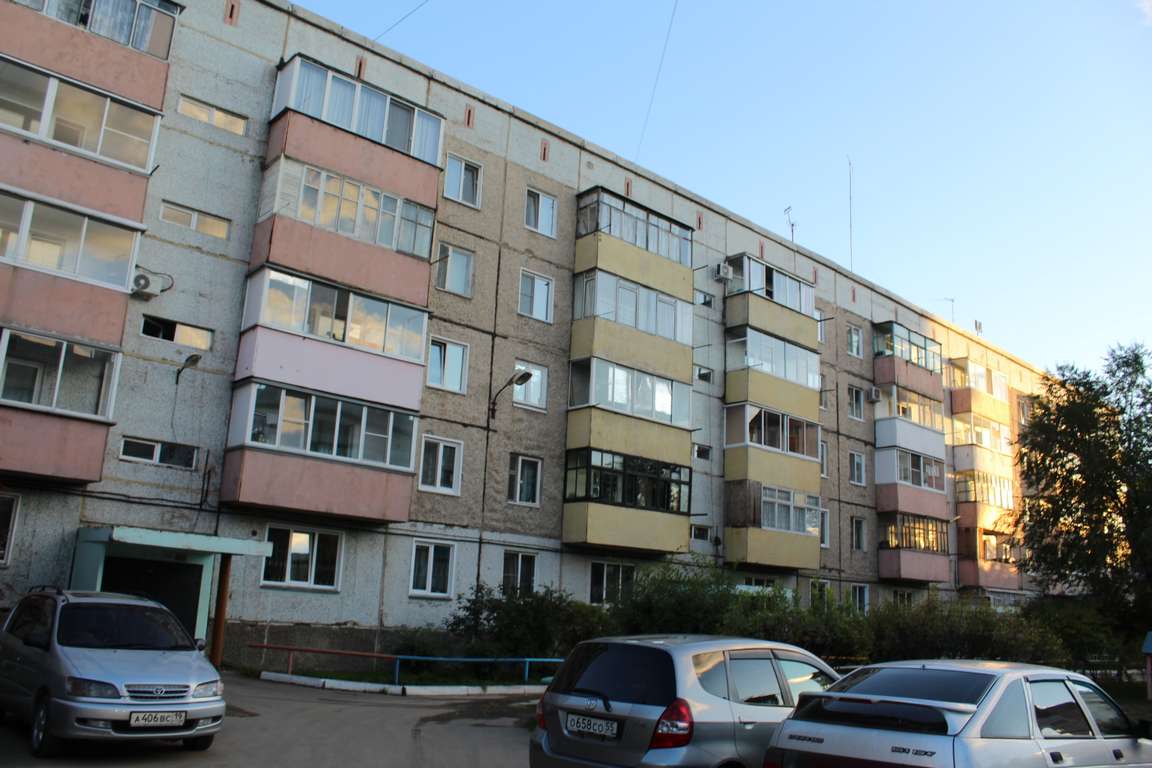 Респ. Хакасия, г. Абакан, ул. Пирятинская, д. 19А-фасад здания
