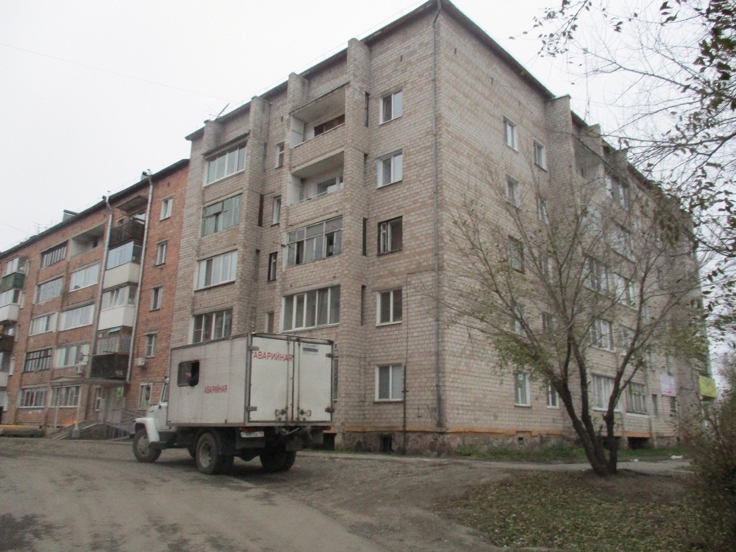 Респ. Хакасия, г. Абакан, ул. Рыбацкая, д. 23-фасад здания