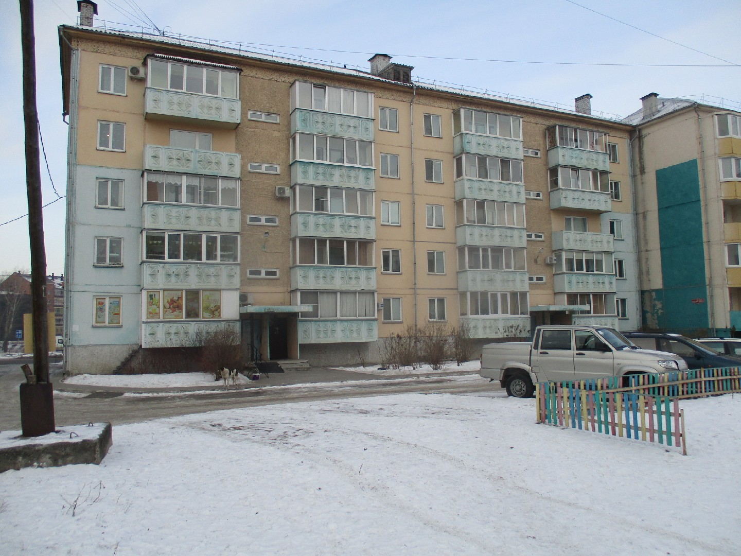 Респ. Хакасия, г. Абакан, ул. Торосова, д. 4-фасад здания