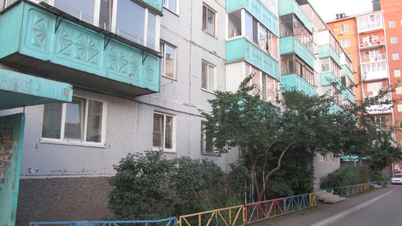 Респ. Хакасия, г. Абакан, ул. Трудовая, д. 73-фасад здания