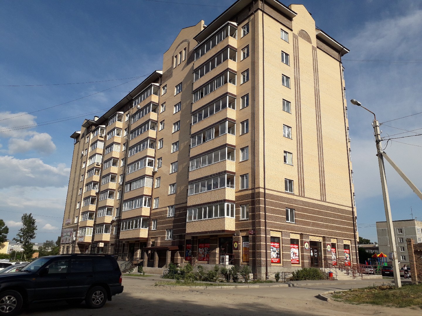 Респ. Хакасия, г. Абакан, ул. Хакасская, д. 167-фасад здания