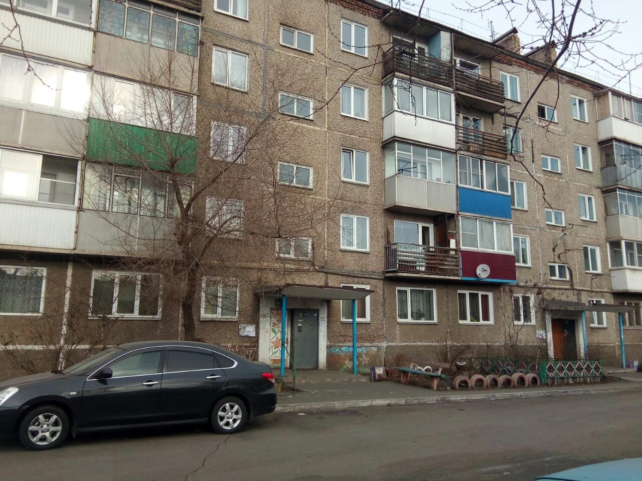 Респ. Хакасия, г. Черногорск, ул. Советская, д. 32-фасад здания
