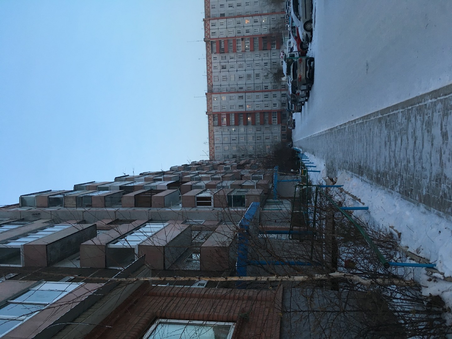 Респ. Хакасия, г. Черногорск, ул. Советская, д. 98-фасад здания