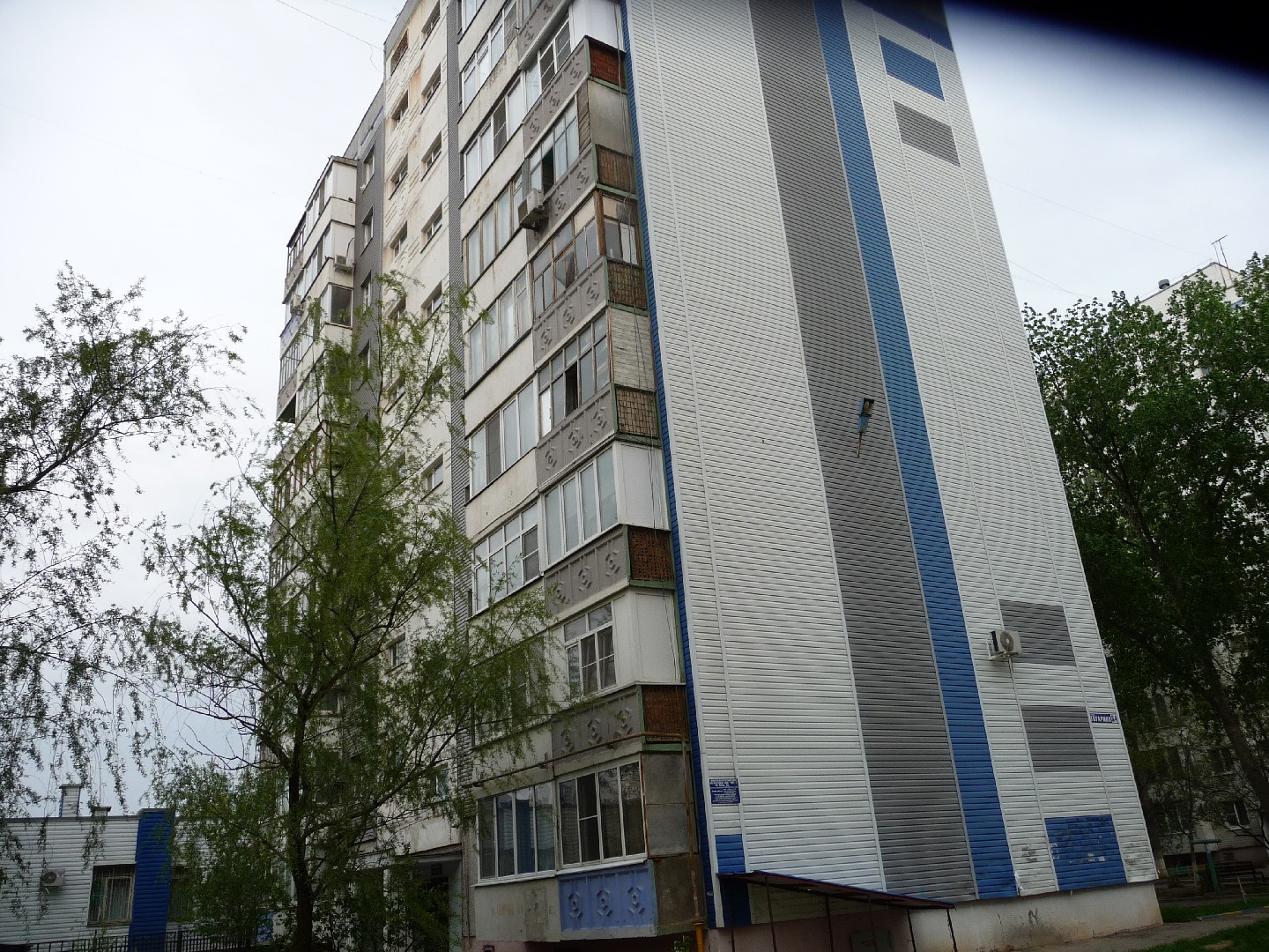 обл. Ростовская, г. Волгодонск, ул. Гагарина, д. 64-фасад здания