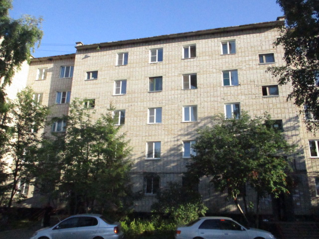 край. Алтайский, г. Новоалтайск, ул. 7 микрорайон, д. 19-фасад здания