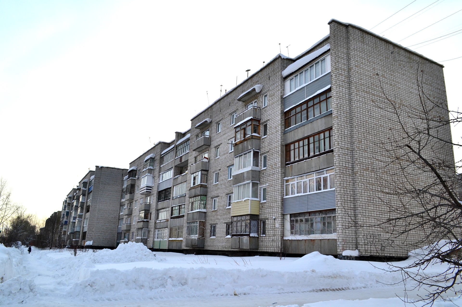 край. Алтайский, г. Новоалтайск, ул. Анатолия, д. 39-фасад здания