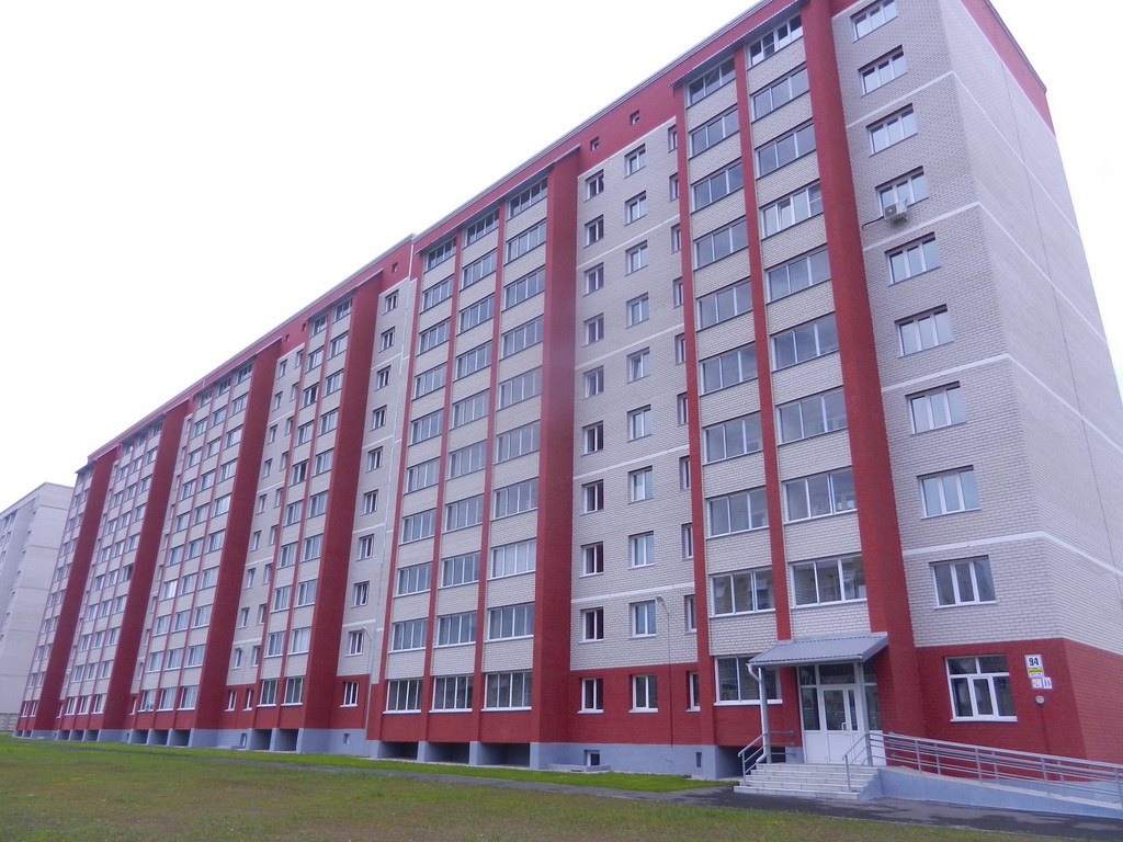 край. Алтайский, г. Новоалтайск, ул. Анатолия, д. 94-фасад здания