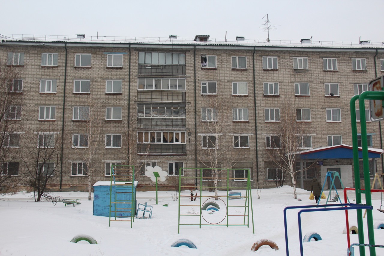 край. Алтайский, г. Новоалтайск, ул. Вагоностроительная, д. 32а-фасад здания