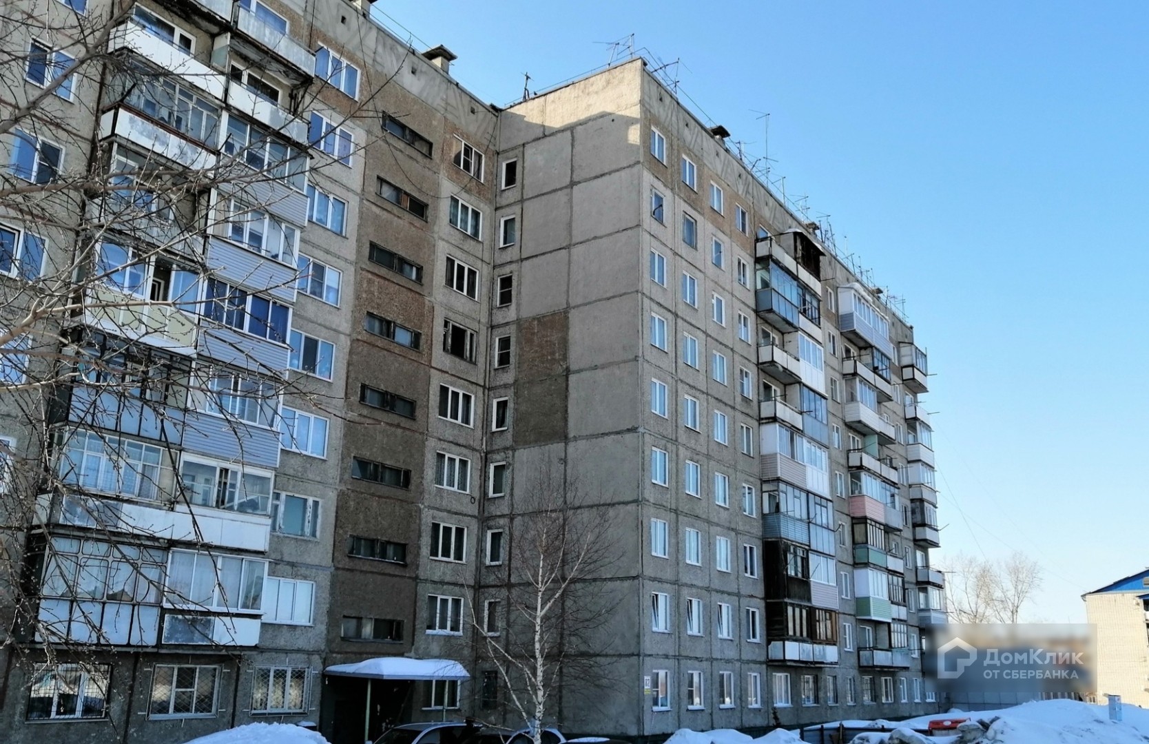 край. Алтайский, г. Новоалтайск, ул. Военстроя, д. 82-фасад здания