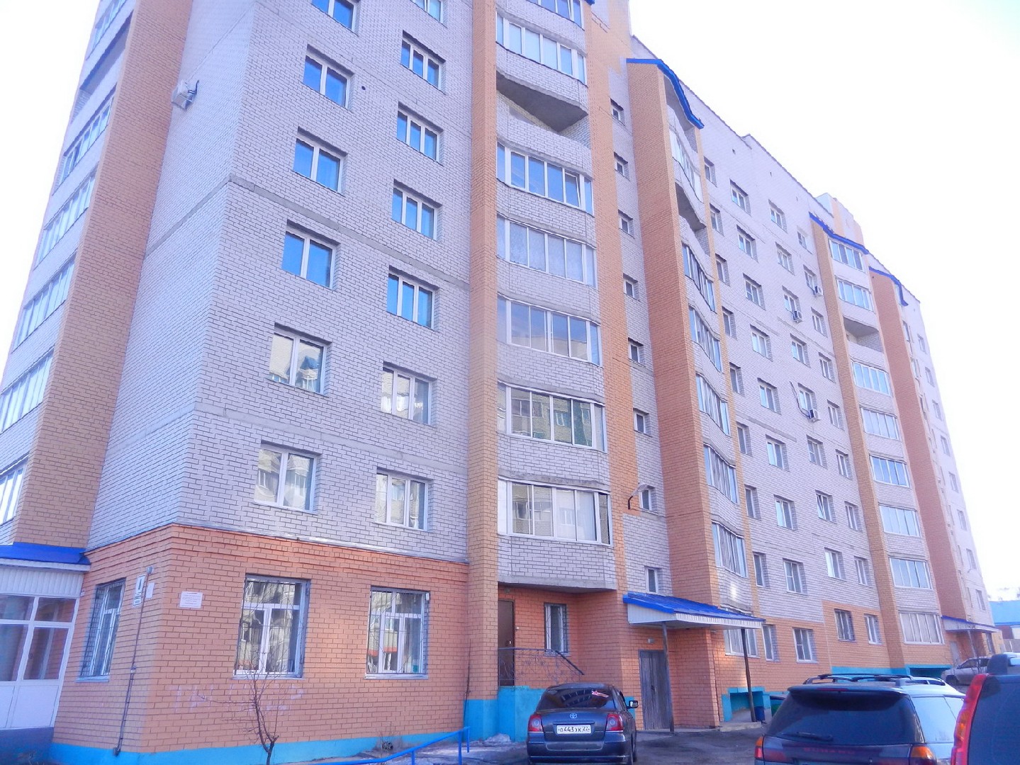 край. Алтайский, г. Новоалтайск, ул. Высоковольтная, д. 8-фасад здания