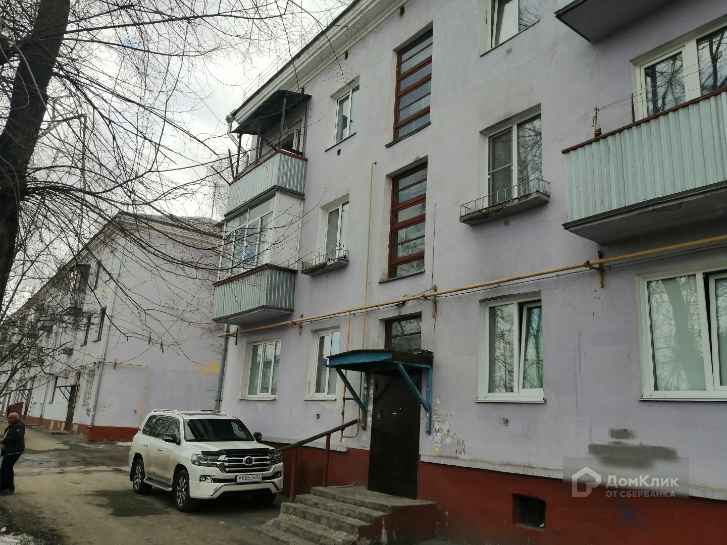 край. Алтайский, г. Новоалтайск, ул. Гагарина, д. 10-фасад здания