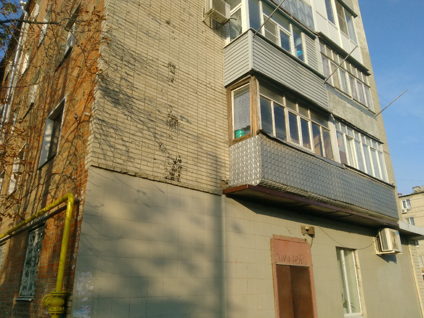 обл. Ростовская, г. Таганрог, ул. Чехова, д. 331-фасад здания