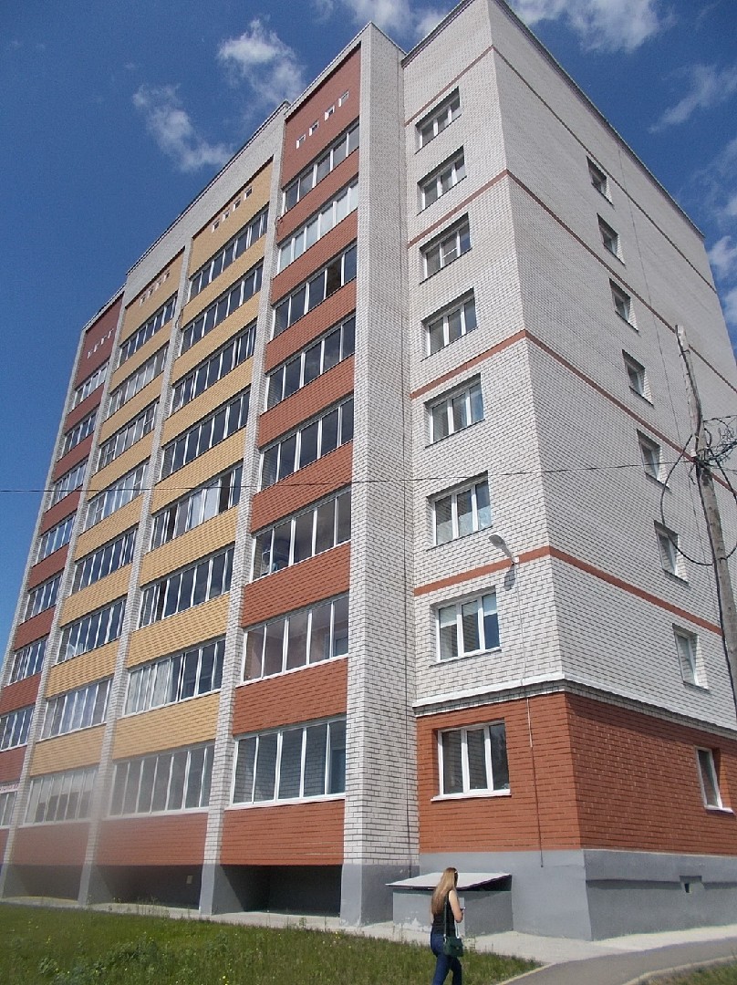 край. Алтайский, г. Новоалтайск, ул. Деповская, д. 12-фасад здания