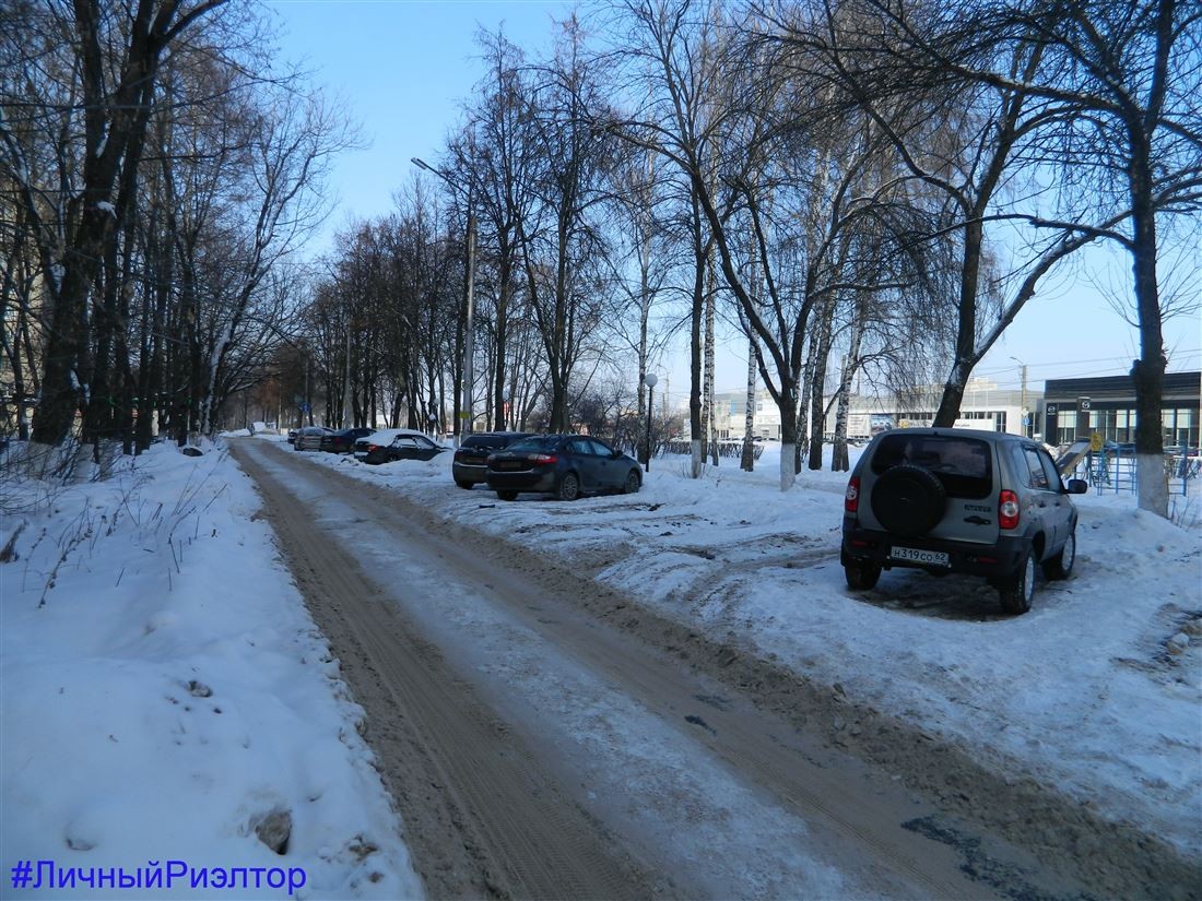 обл. Рязанская, г. Рязань, ш. Московское, д. 57-придомовая территория