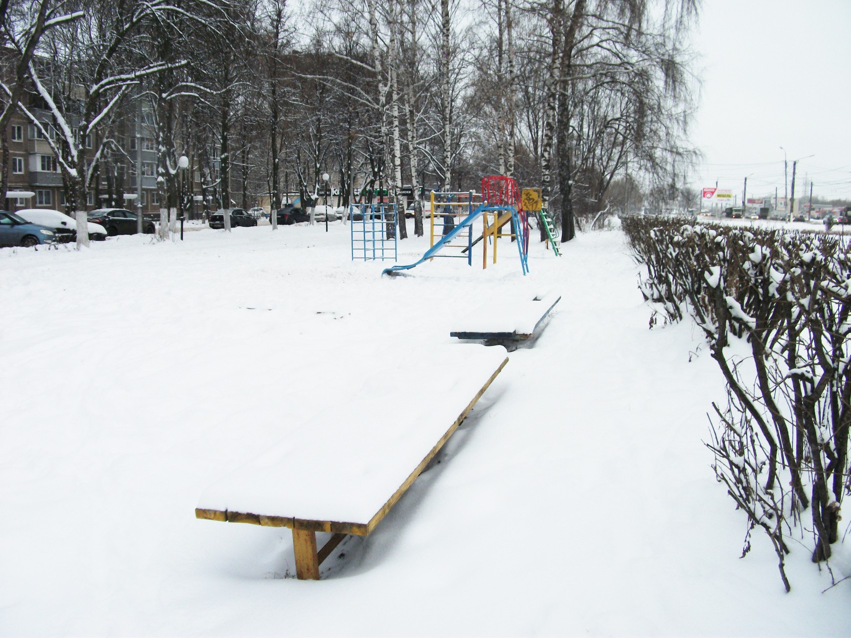 обл. Рязанская, г. Рязань, ш. Московское, д. 57-придомовая территория