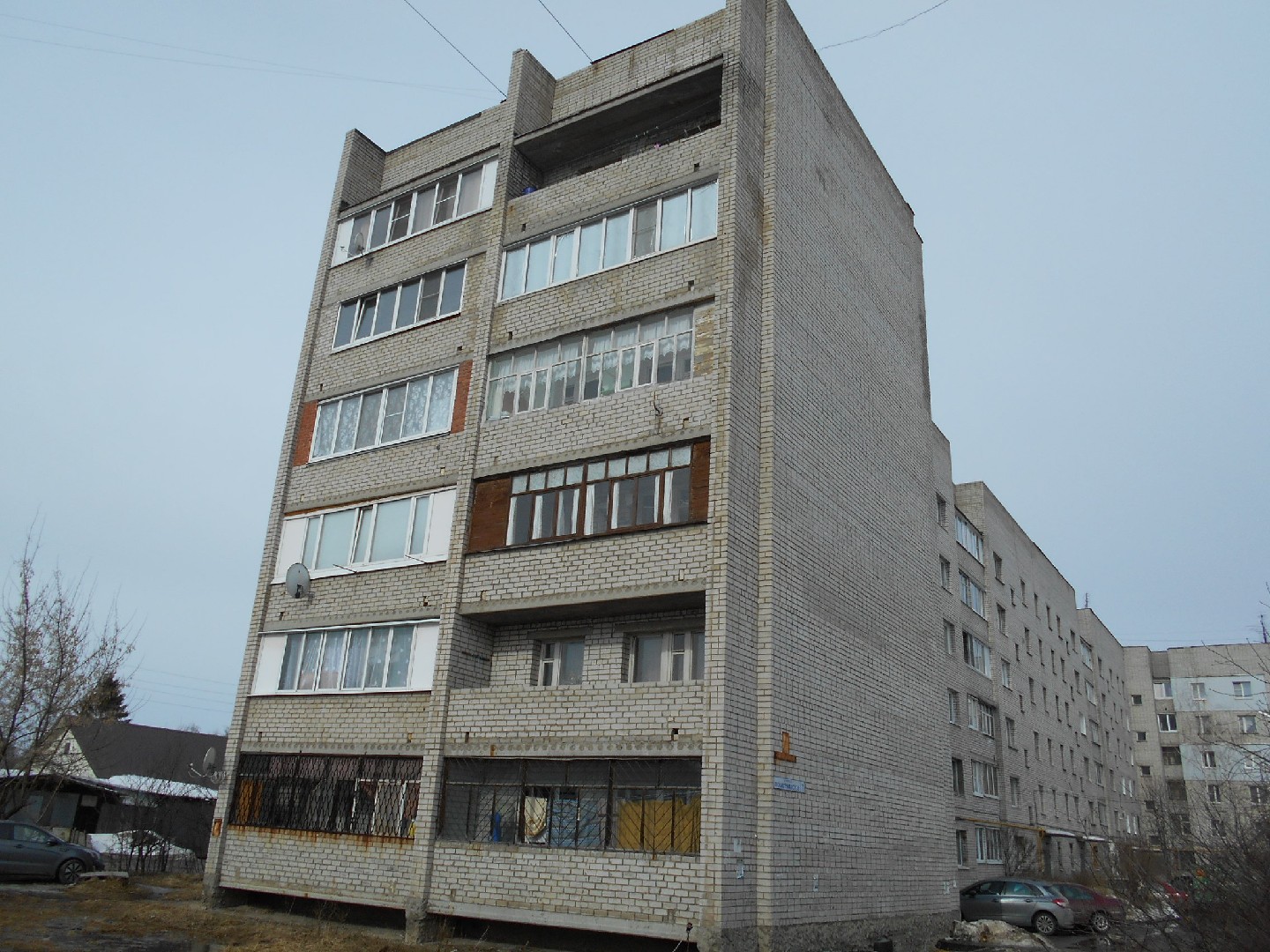 обл. Рязанская, г. Рязань, ул. Полиграфистов (Соколовка), д. 7-фасад здания