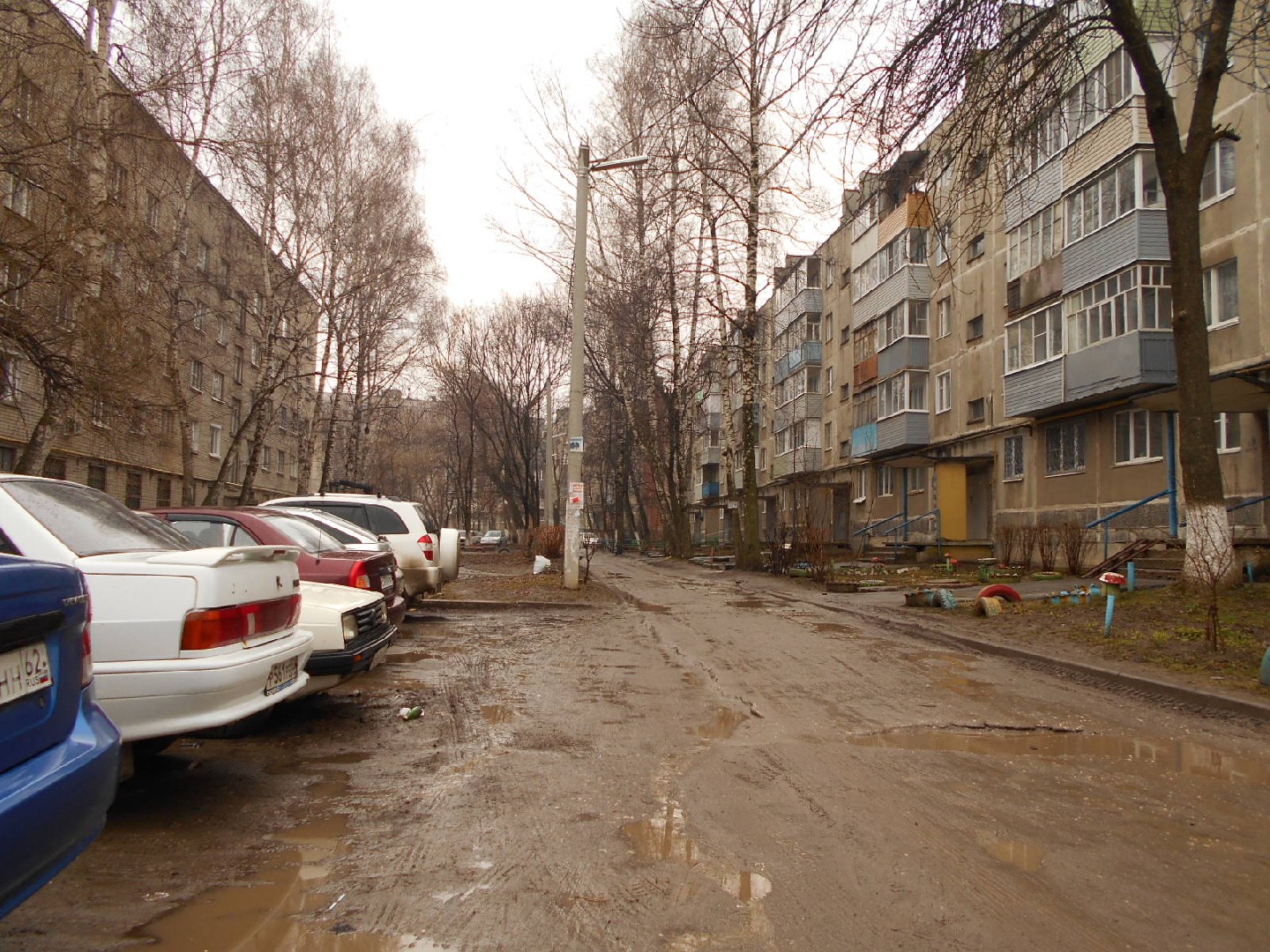 обл. Рязанская, г. Рязань, ул. Ушакова, д. 2а-придомовая территория