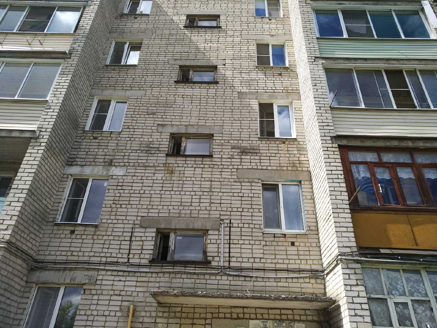 обл. Владимирская, р-н. Собинский, г. Собинка, ул. Гоголя, д. 1-фасад здания