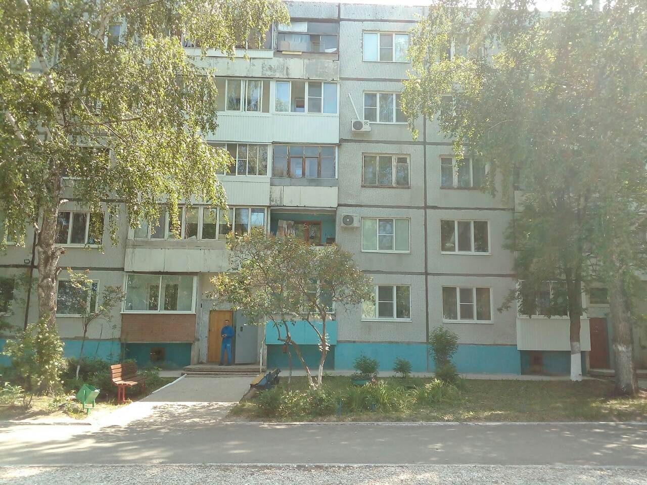 обл. Самарская, г. Жигулевск, ул. Радиозаводская, д. 10-фасад здания