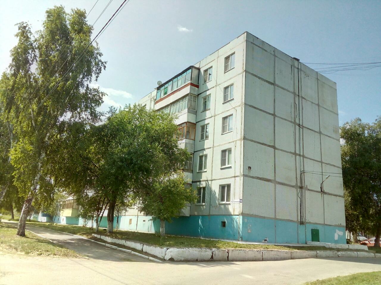 обл. Самарская, г. Жигулевск, ул. Радиозаводская, д. 10-фасад здания