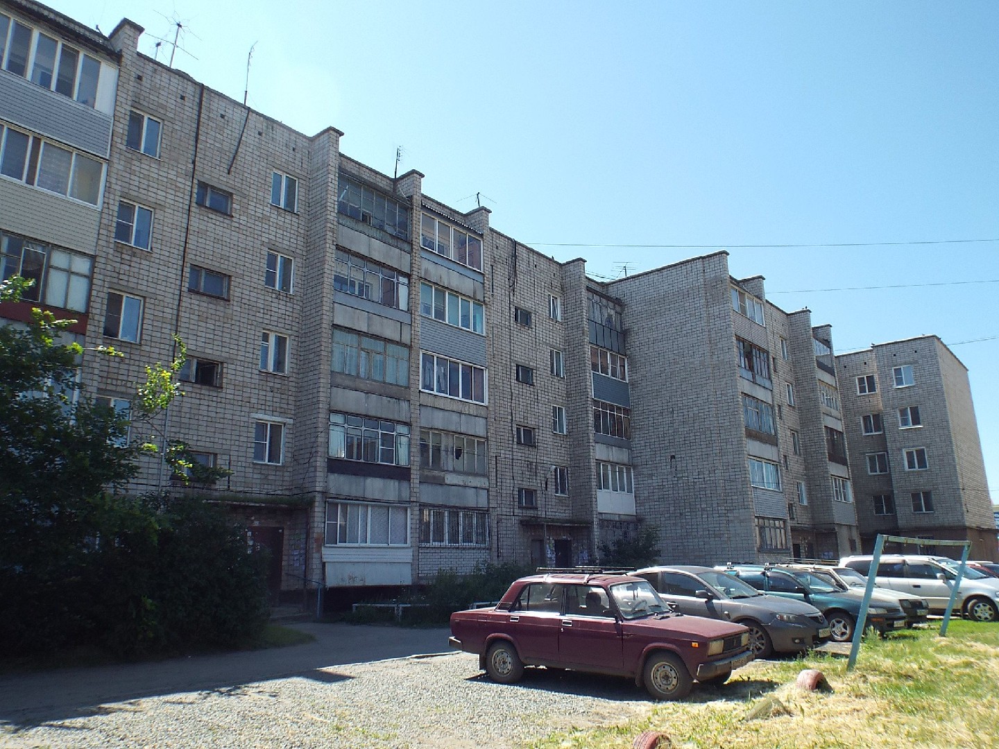 край. Алтайский, г. Новоалтайск, ул. Прудская, д. 3-фасад здания