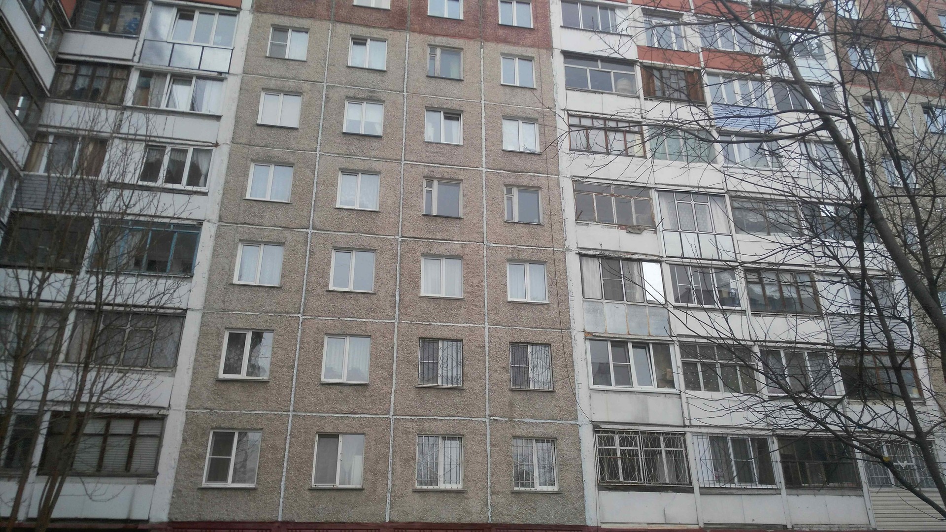 край. Алтайский, г. Барнаул, ул. Веры Кащеевой, д. 16-фасад здания