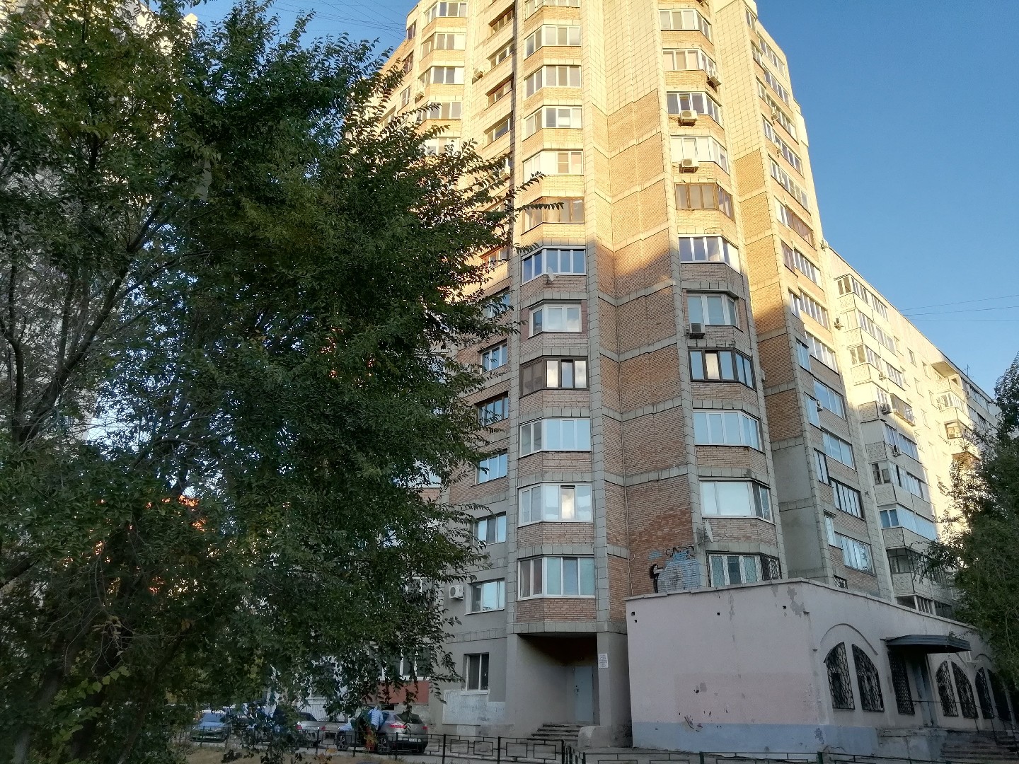 обл. Самарская, г. Самара, ул. Ново-Вокзальная, д. 255-фасад здания