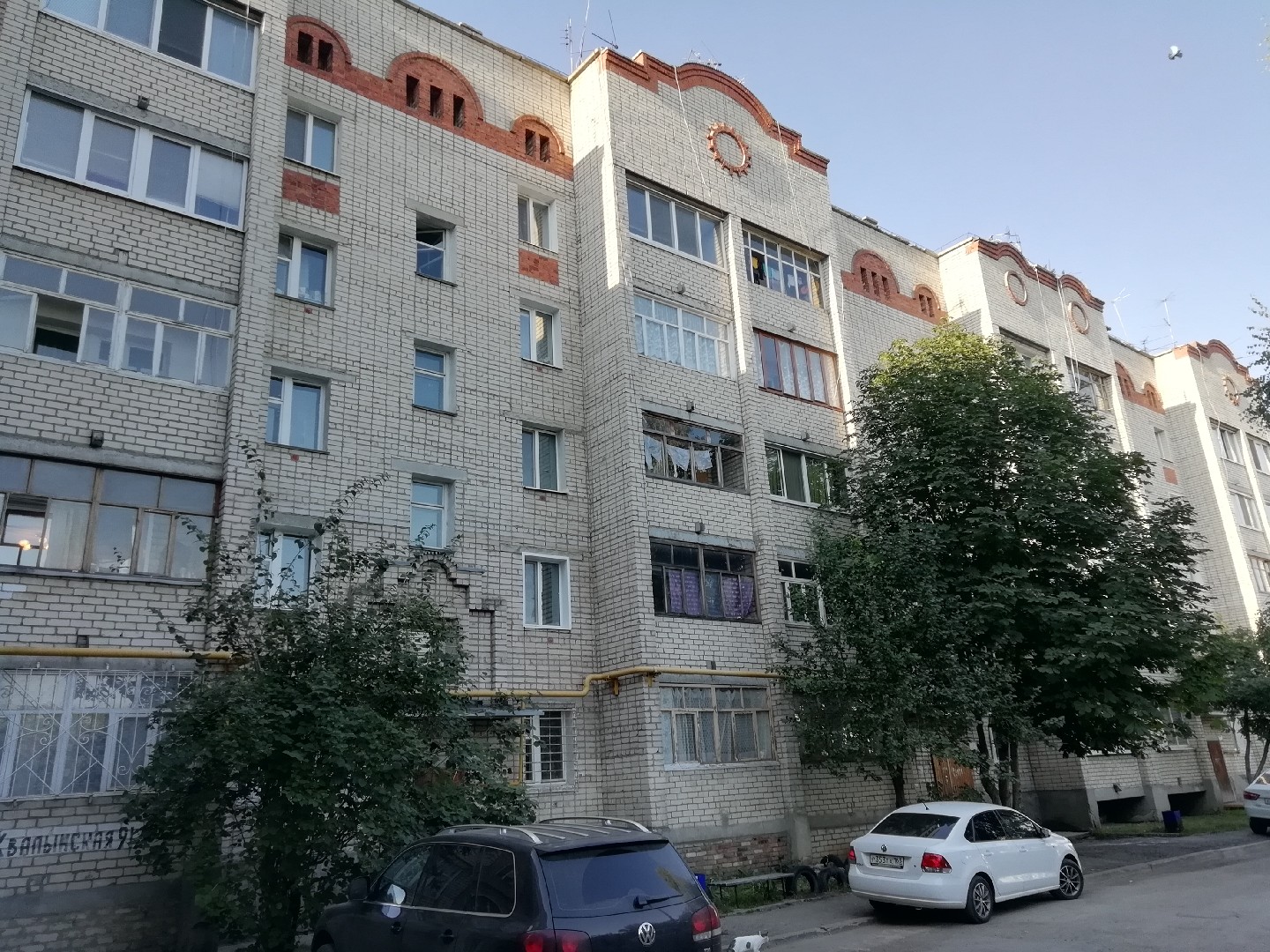 обл. Самарская, г. Сызрань, ул. Хвалынская, д. 91-фасад здания