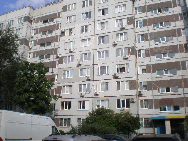 обл. Самарская, г. Тольятти, ул. Автостроителей, д. 31-фасад здания