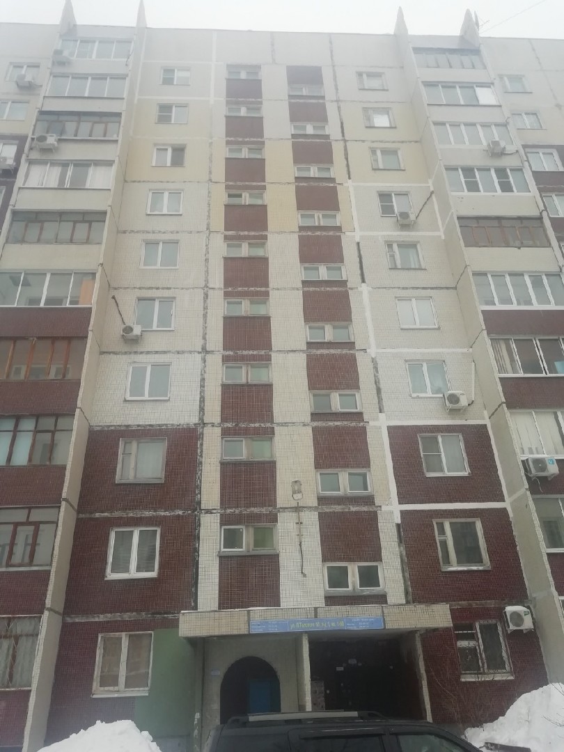 обл. Самарская, г. Тольятти, ул. Толстого, д. 10-фасад здания