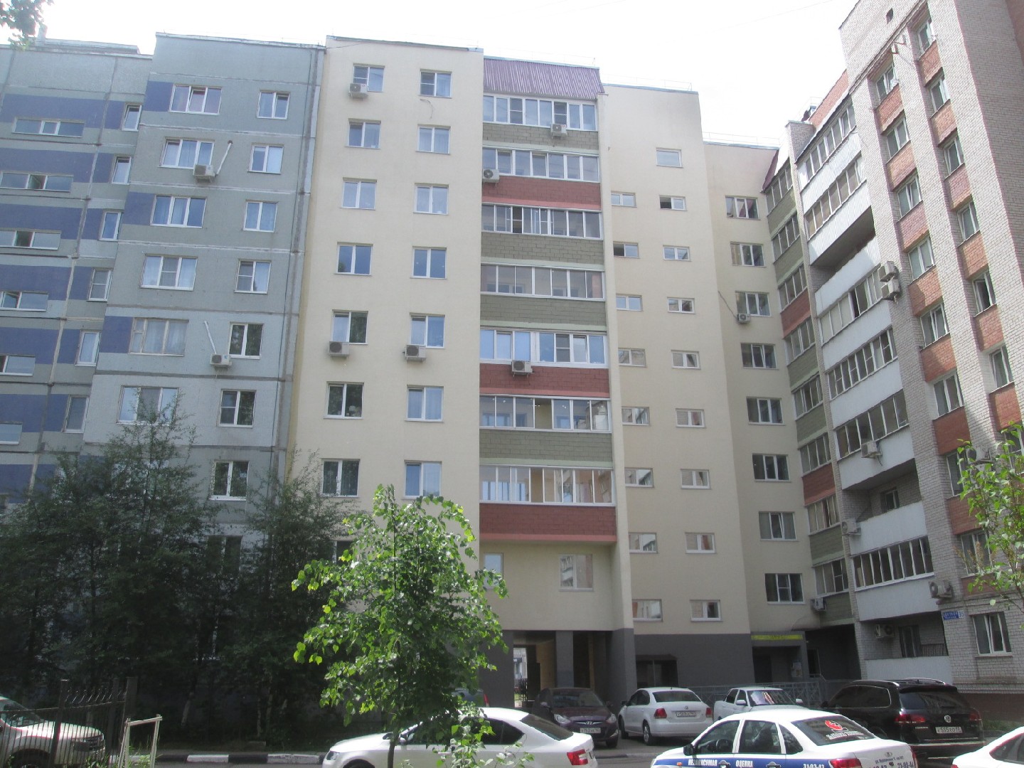 обл. Самарская, г. Тольятти, б-р. Цветной, д. 37-фасад здания