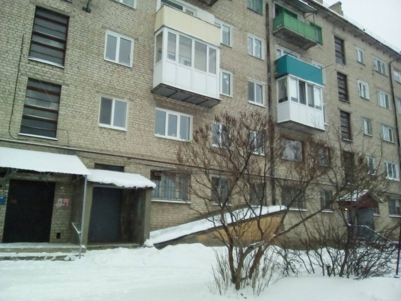 обл. Саратовская, г. Аткарск, ул. Чапаева, д. 104-фасад здания
