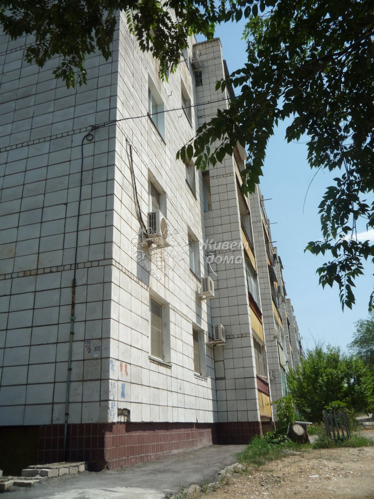 обл. Волгоградская, г. Волгоград, ул. Алийская, д. 18-фасад здания