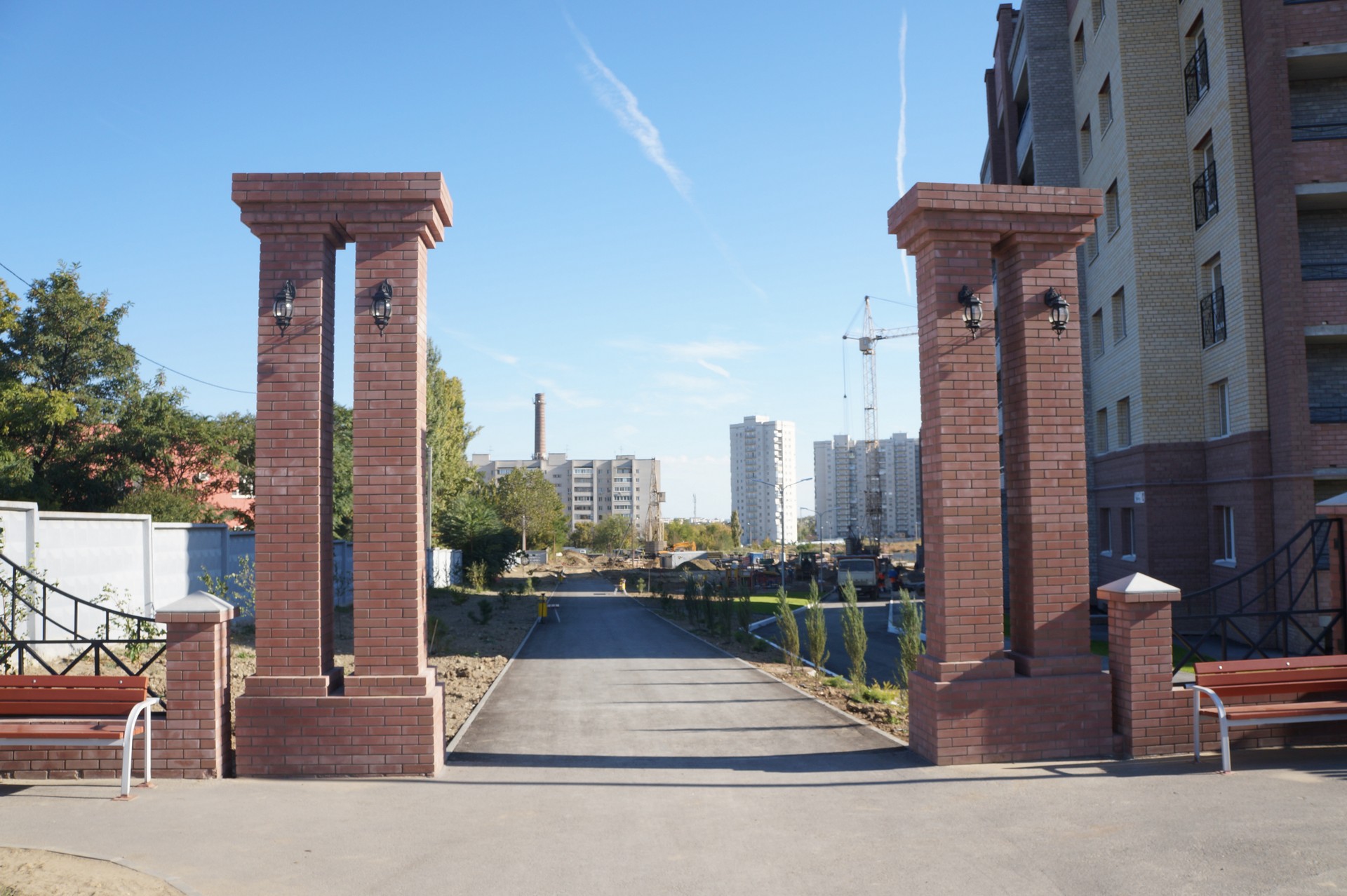 обл. Волгоградская, г. Волгоград, ул. Высокая, д. 30-придомовая территория