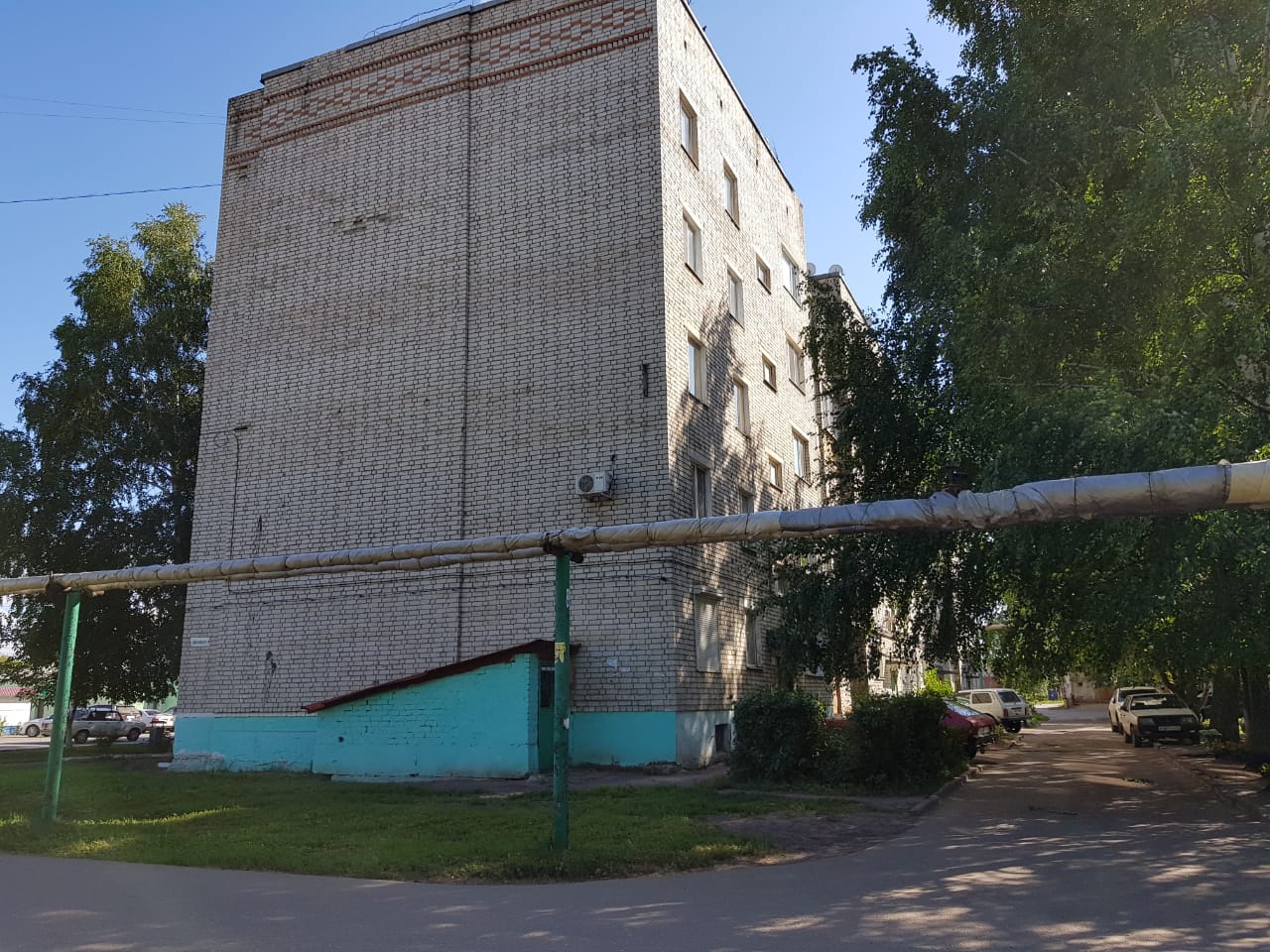 обл. Саратовская, г. Ртищево, ул. Советская, д. 32-фасад здания