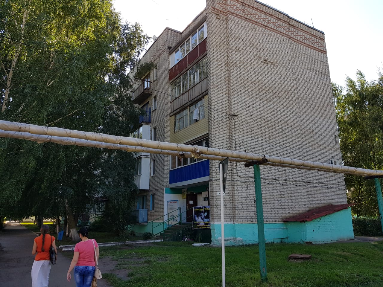 обл. Саратовская, г. Ртищево, ул. Советская, д. 32-фасад здания