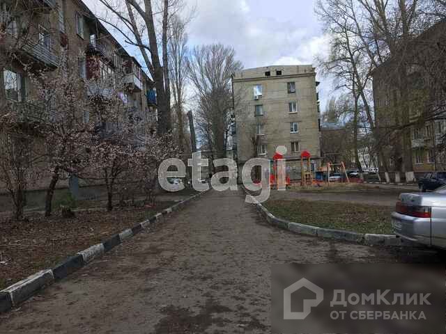 обл. Саратовская, г. Саратов, ул. Им Азина В.М., д. 26-придомовая территория