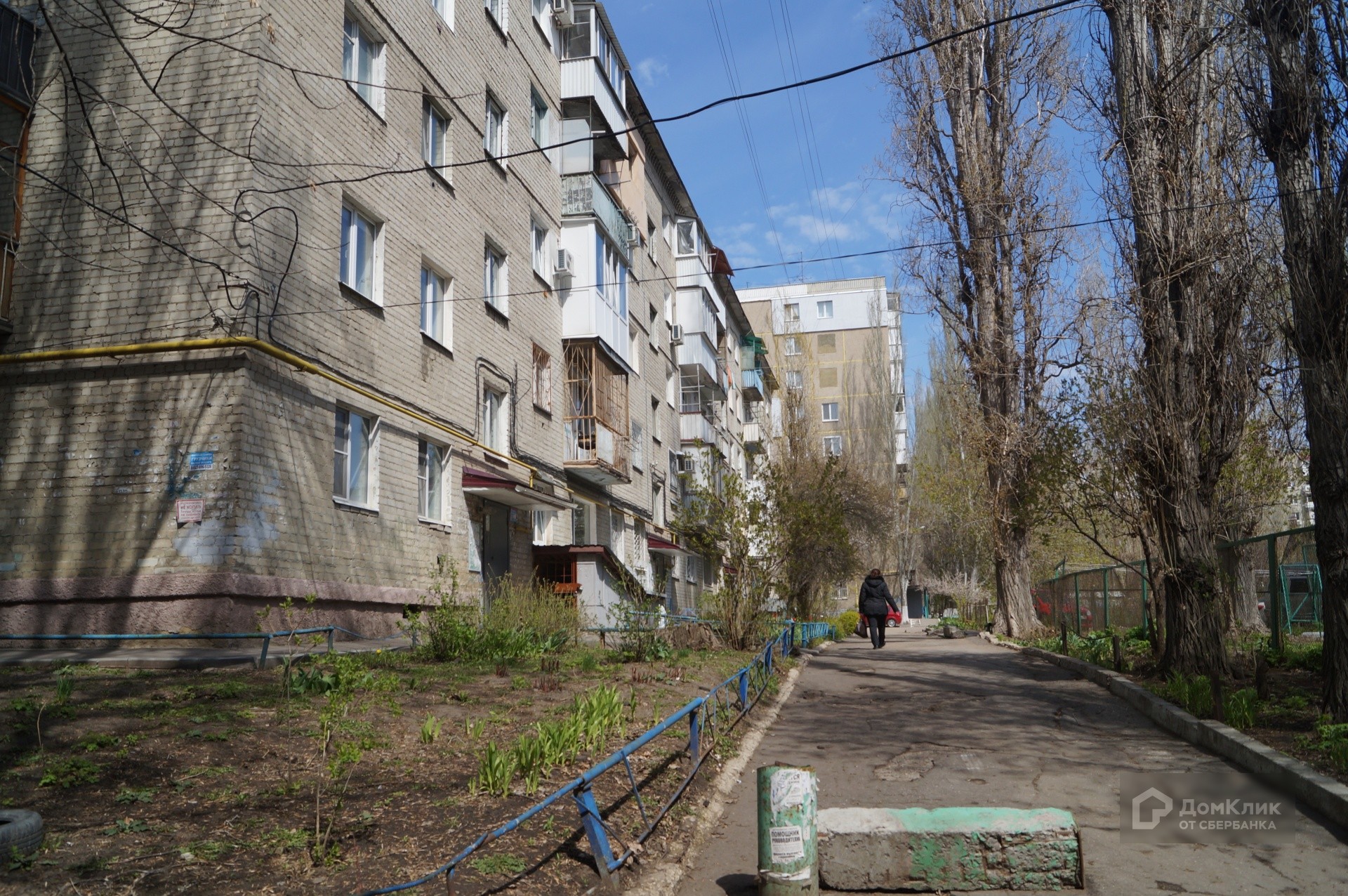 обл. Саратовская, г. Саратов, ул. им Гоголя Н.В., д. 12-придомовая территория