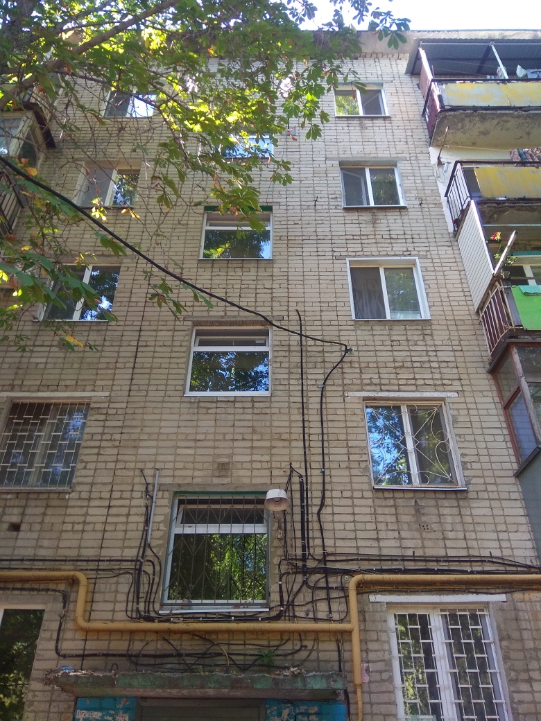 обл. Саратовская, г. Саратов, проезд. Московский 3-й, д. 5-фасад здания