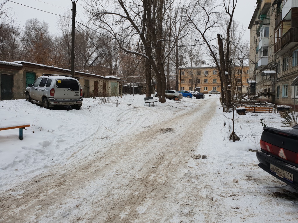 обл. Саратовская, г. Саратов, ул. Пензенская, д. 1 А-придомовая территория