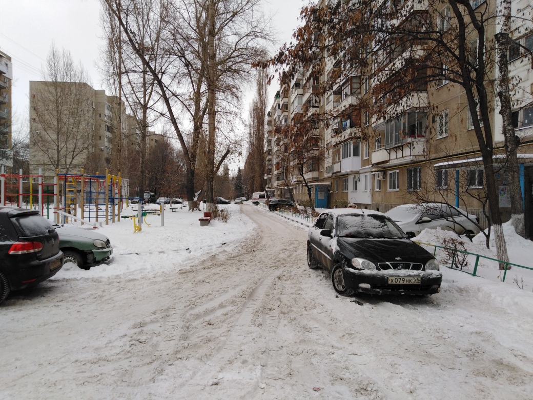 обл. Саратовская, г. Саратов, ул. Пензенская, д. 33-придомовая территория